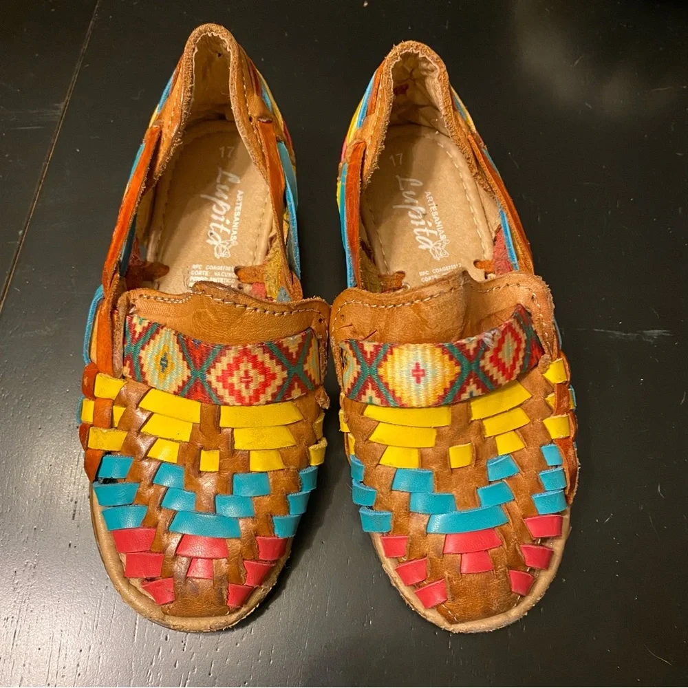 Lupita’s Kids beautifully vibrant colored Huaraches Size 11